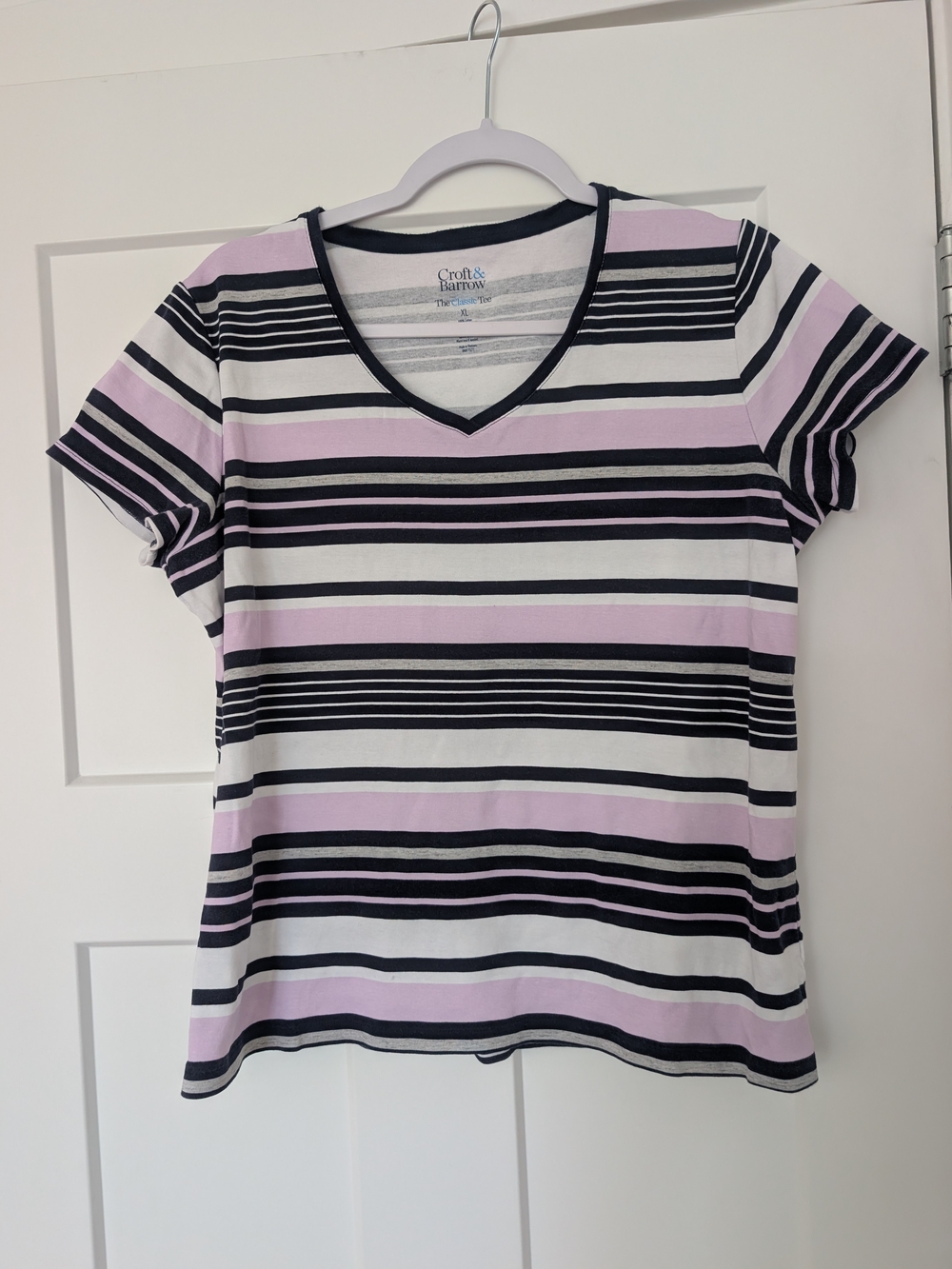 croft & barrow Lavender, Navy & White Striped V-Neck Tee Size XL